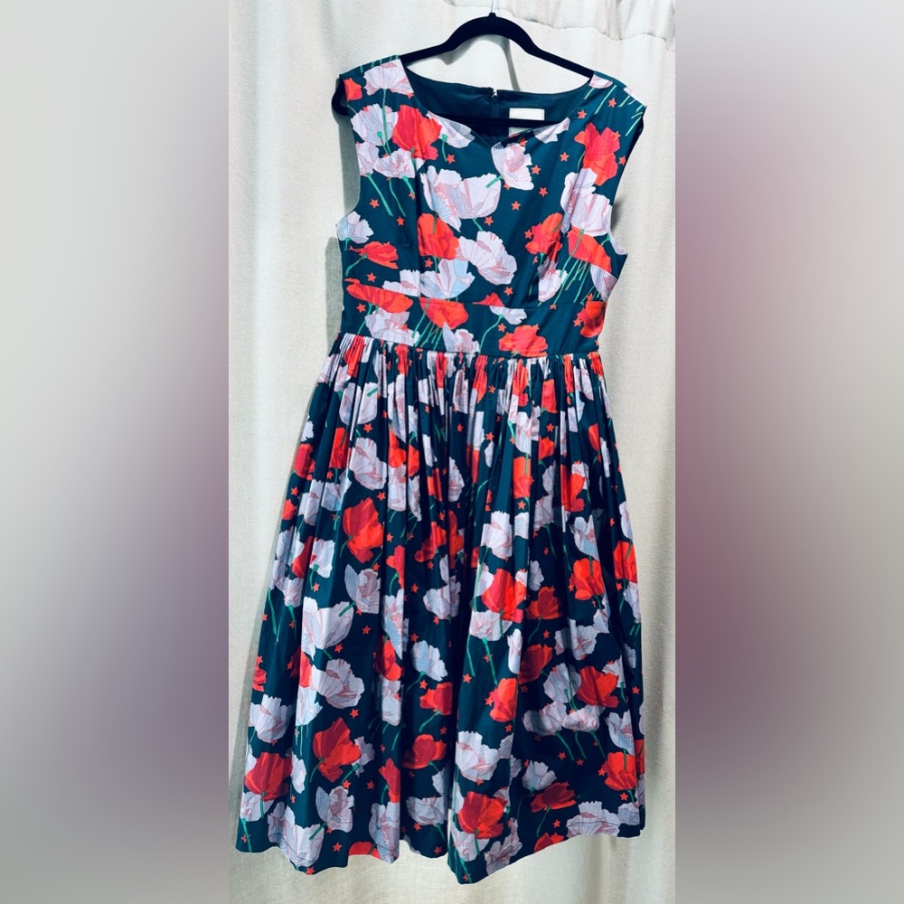 Mod Cloth - vintage inspired dress with pockets and crinoline